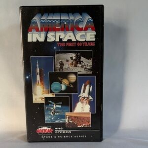 VINTAGE 1996 - LIKE NEW! COLLECTIBLE AMERICA IN SPACE THE FIRST 40 YEARS - VHS